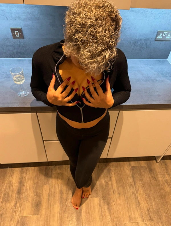 CeeCeeXo